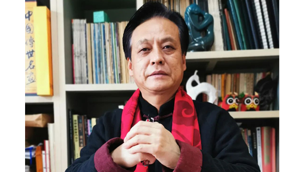 用刻刀记录新时代——李鹏