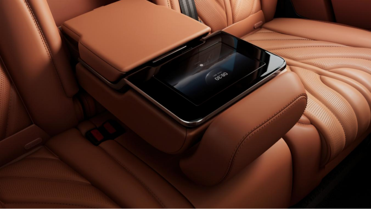 【新闻稿】仰望U8豪华版上市价格109.8万,凭颠覆性技术定位百万级2096