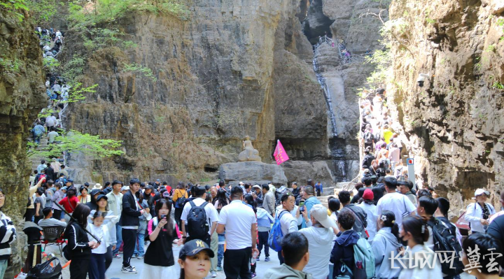 保定野三坡景区“五一”接待游客30.86万人次