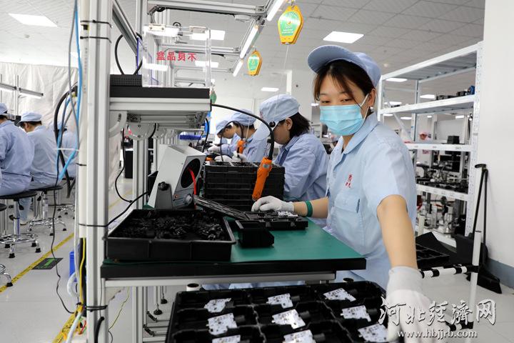 瓣瓣同心的幸福合唱 | 发力产业链，一辆新能源汽车的“三地基因”
