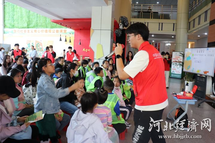 河北科技大学开展全国防灾减灾日科普宣传活动