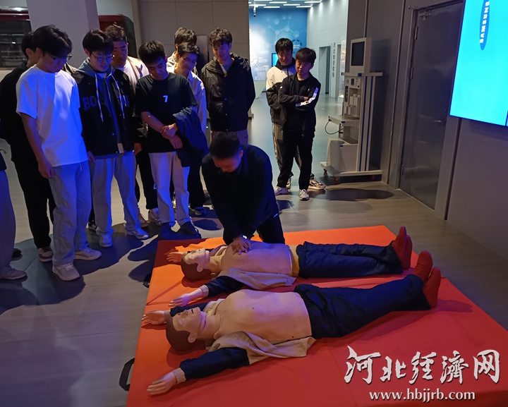 河北水利电力学院联合沧州人防馆开展防灾减灾科普活动