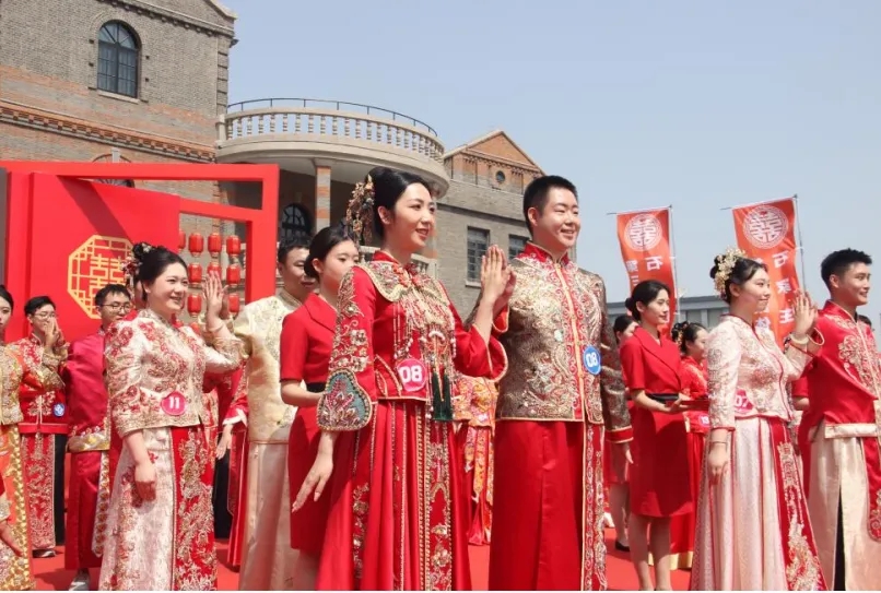 石家庄第三届集体婚礼圆满举行