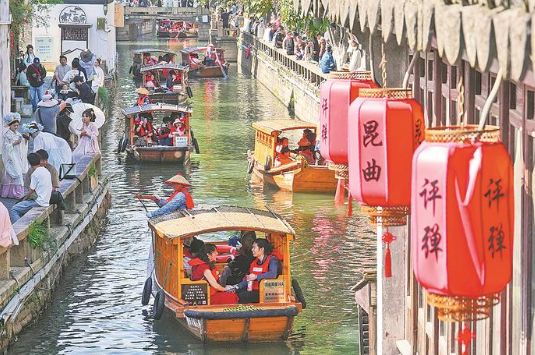 “门票经济”加快向“产业经济”转型
