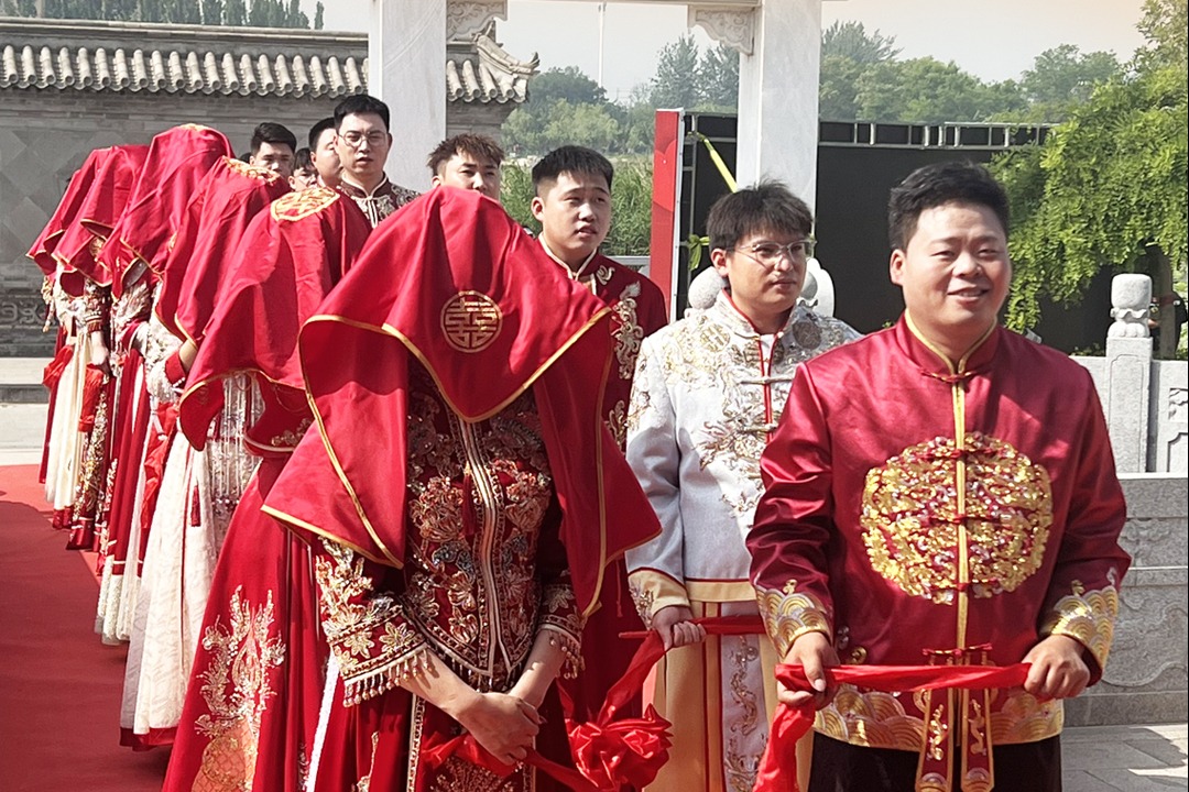 百姓看联播 | 连续7年！河间集体婚礼又“发糖”啦！