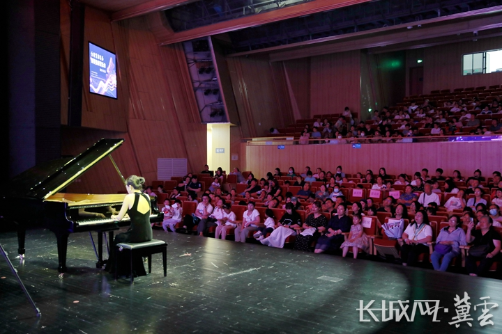 “大师工作室系列活动——全场肖邦作品钢琴独奏音乐会”圆满落幕
