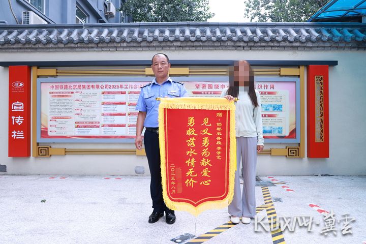 2c01aa76737896a1f64bc28a90dc52e