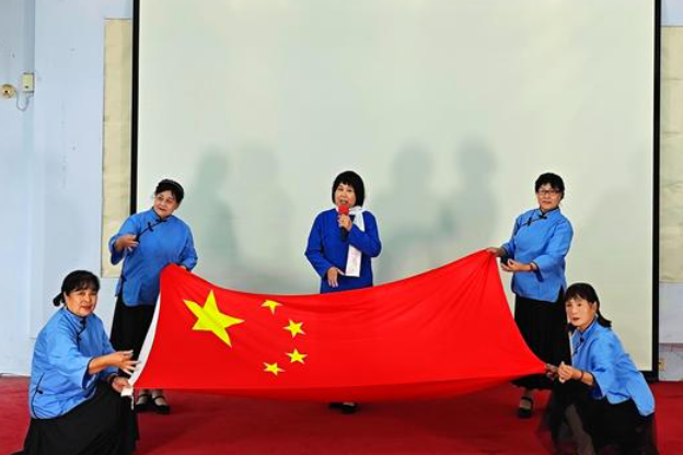 桃城区文艺慰问活动走进光荣院