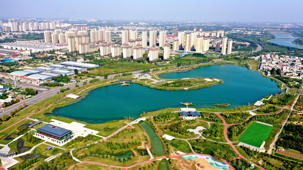 百泉鸳水引客来