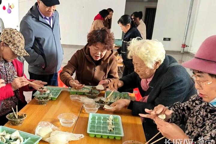 沧州市新华区：巧手包饺子暖邻里 趣味赛温情聚社区