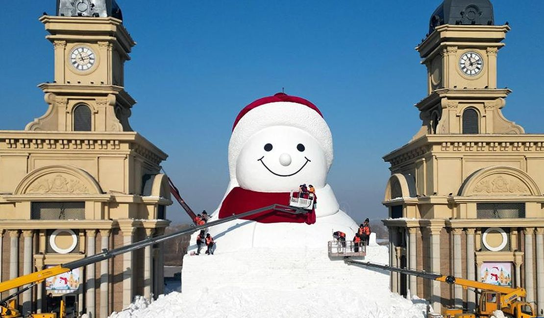 “尔滨”网红大雪人“露脸”啦