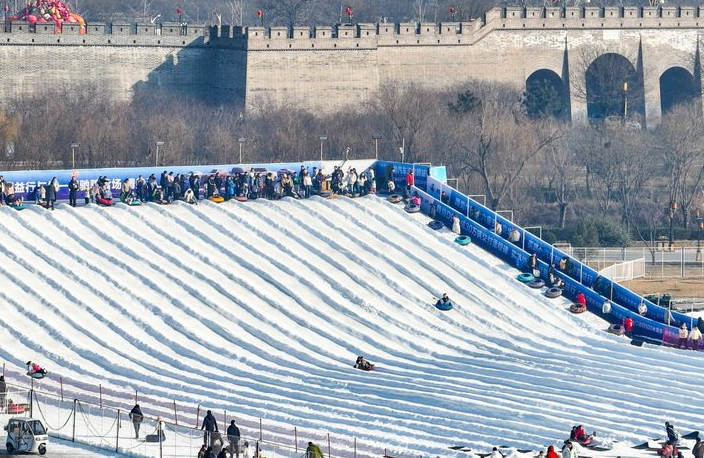 冰雪嘉年华乐享雪趣