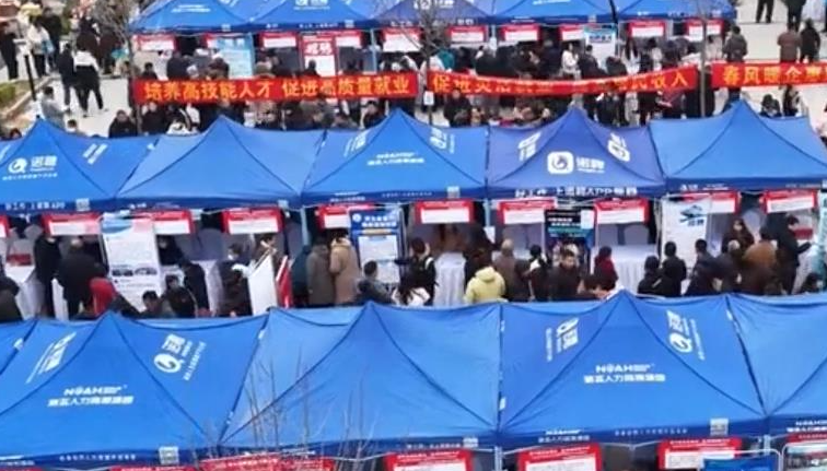 河北石家庄：春风送岗暖民心