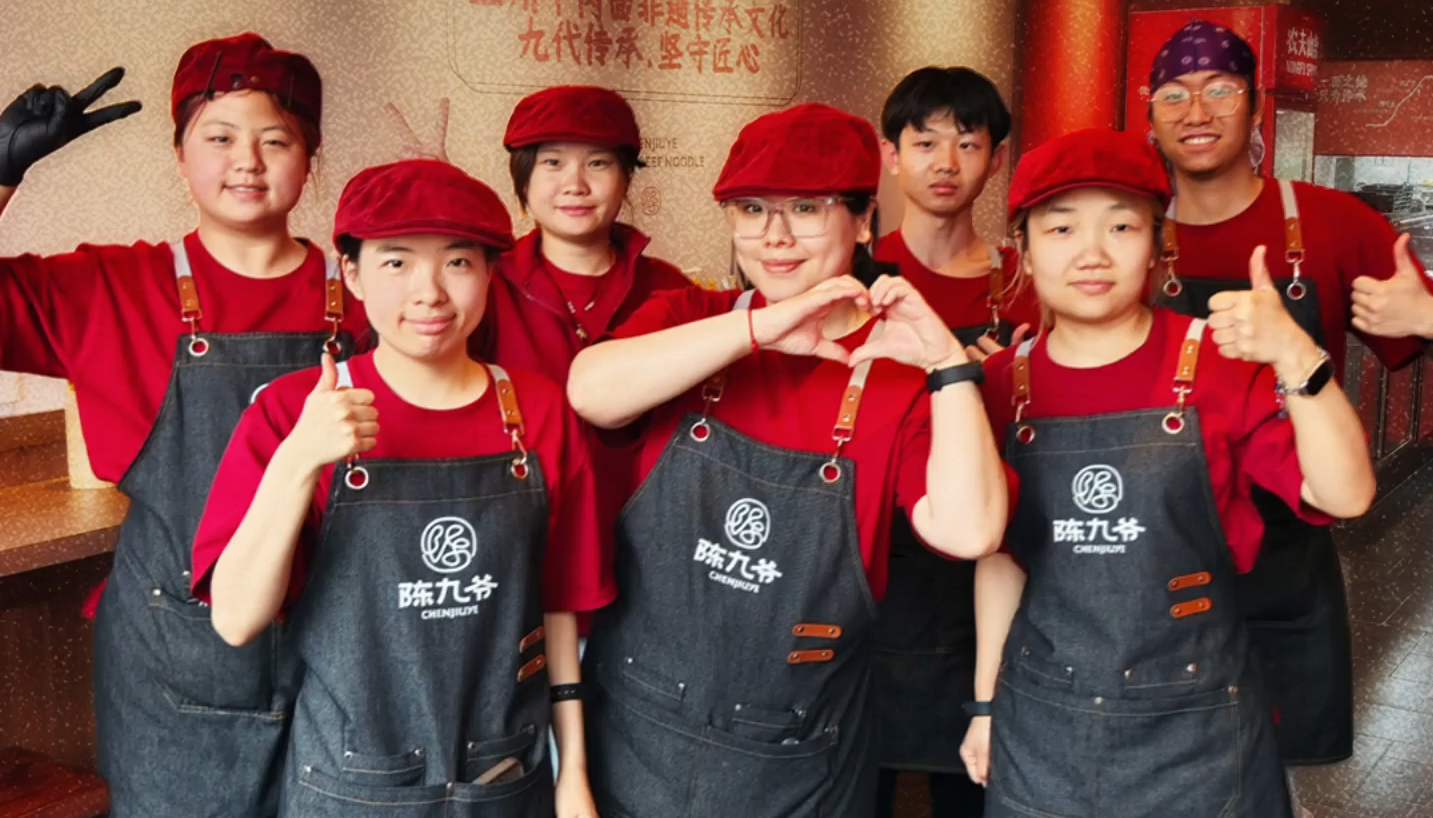 亚彬·陪你看见 | “如果有需要，请您轻拍我！”