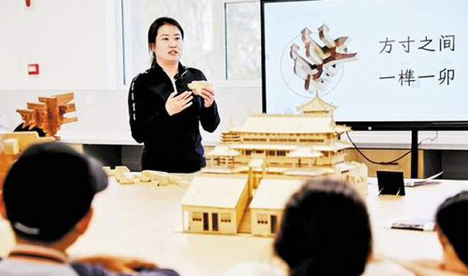 省人大代表王艳萍：沉浸式研学让博物馆“圈粉”青少年