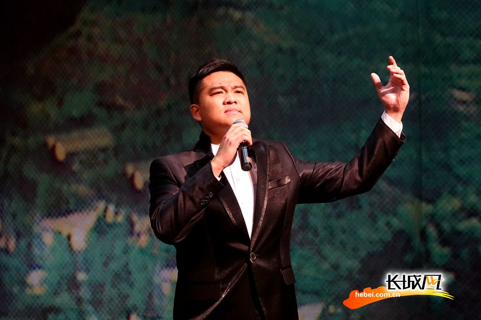阳光娱乐——“讴歌新时代”欢唱会总决赛精彩上演 戳图了解一下！-长城原创-长城网