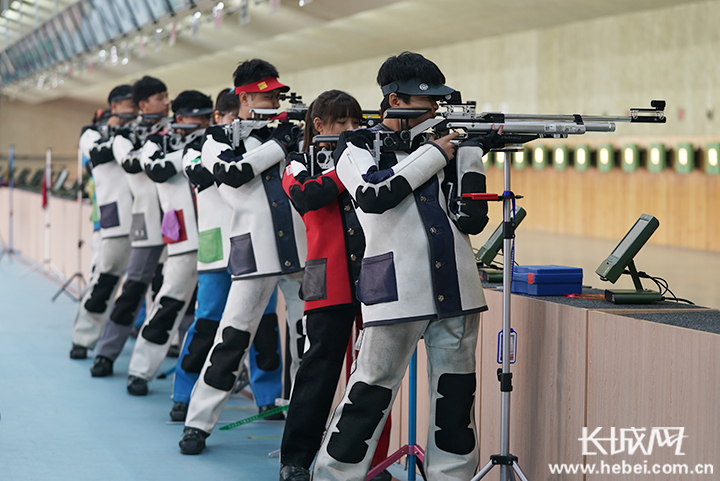 对标先进河北射击队进行冬训考核