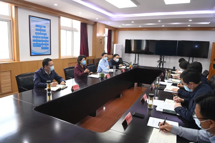 市领导胡仁彩,贾云霄,陈宏伟出