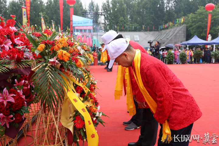 河北清河:3000余名张氏后裔祭拜祖先话亲情-资讯频道-长城网