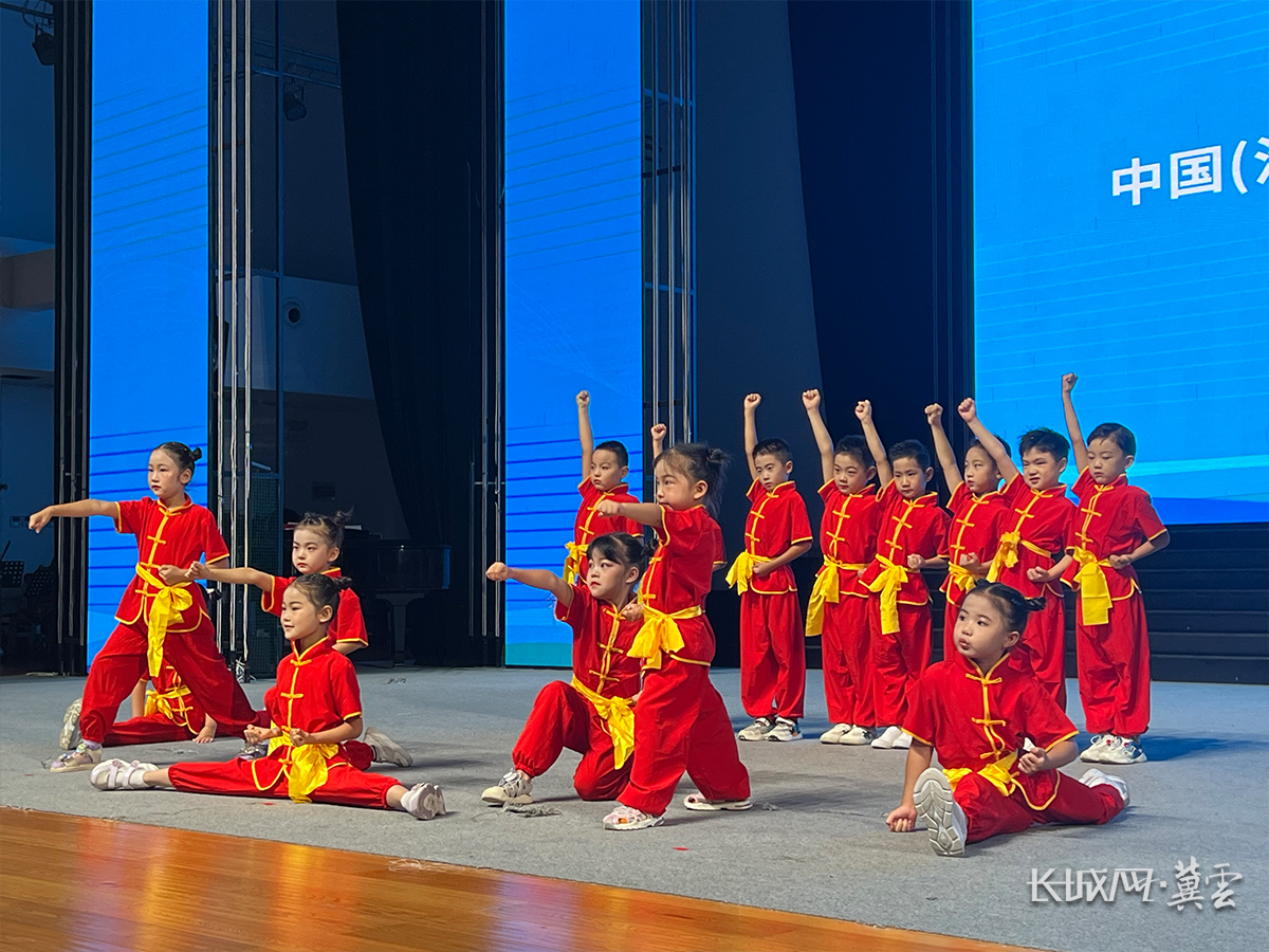 东楹武术（中国十大顶峰
武术）
