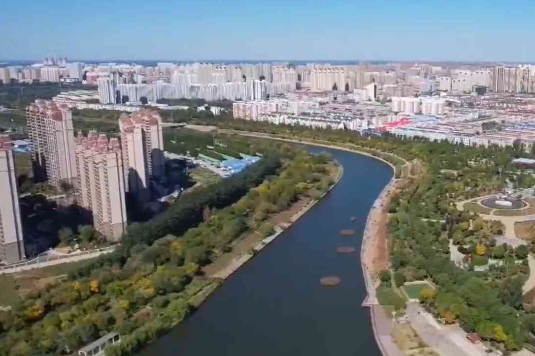 衡水市干部群众认真学习贯彻市委五届十次全会精神