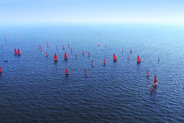 2025年“为祖国升帆”活动扬帆秦皇岛国际旅游港