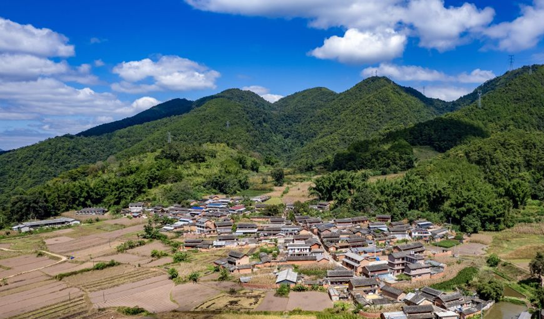 茶马古道上的孔雀屏村