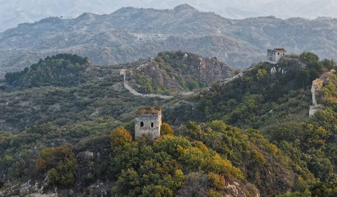 河北遵化：深秋长城美如画