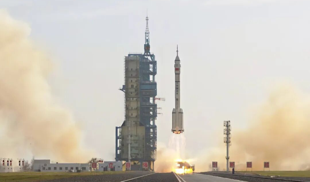 神舟二十二号飞船发射取得圆满成功