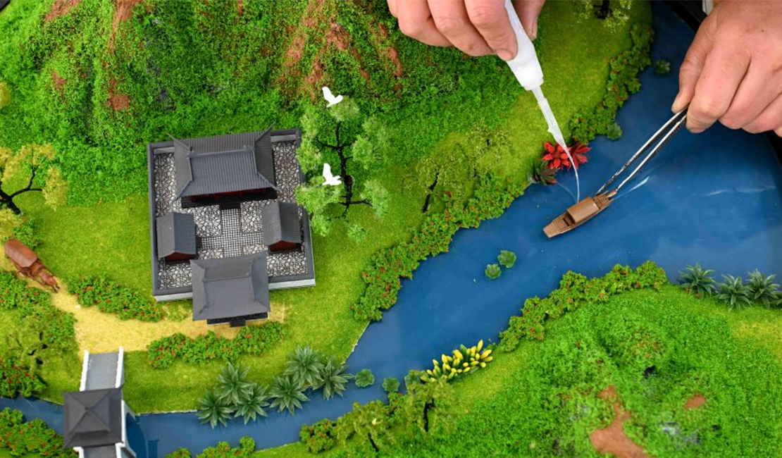 河北平山：小沙盘托起大产业