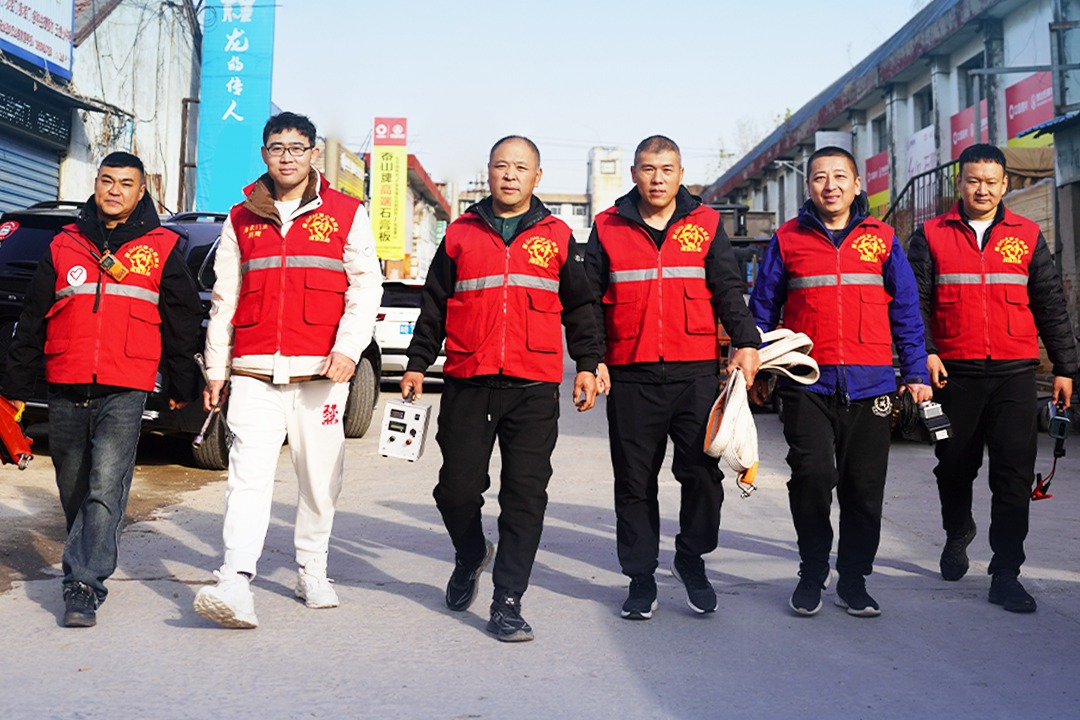 百姓看联播丨10年7000次 公益救援暖人心