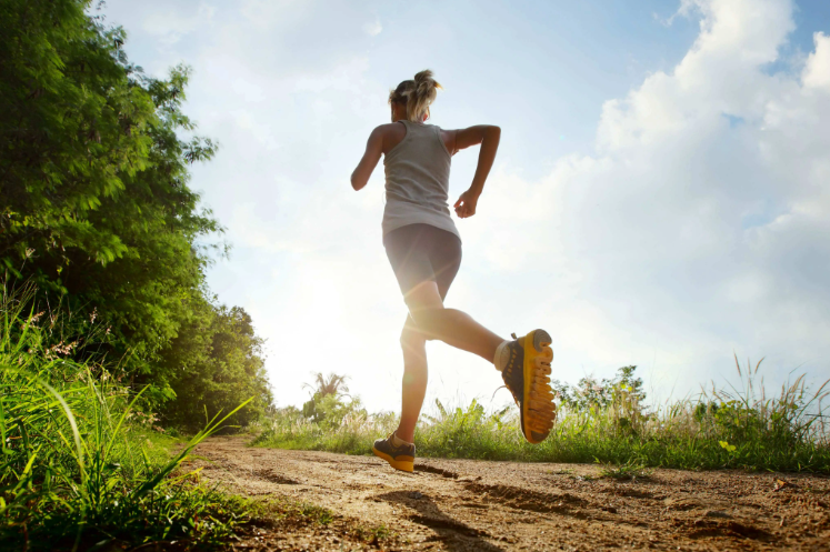 跑步伤膝盖？那是你没跑对