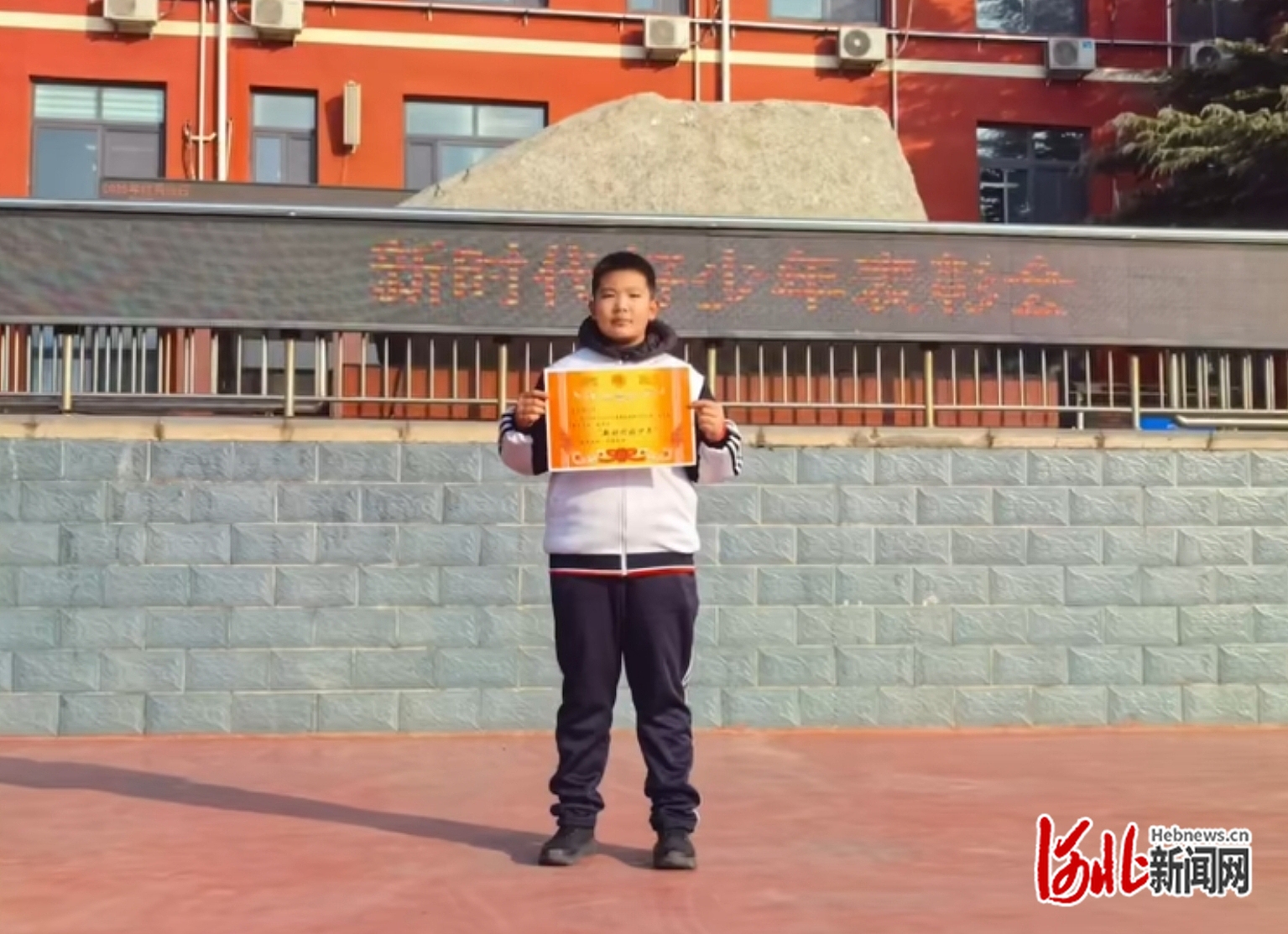 河北13岁小孩哥救回一条人命……