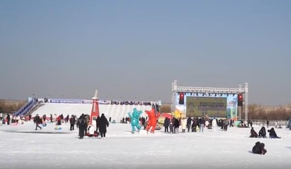 石家庄正定：畅玩冰雪季 第九届冰雪嘉年华启幕