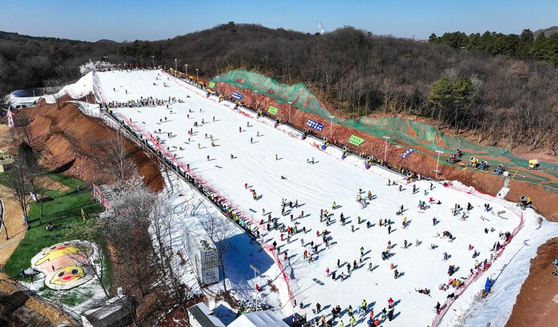 江南小城冰雪热