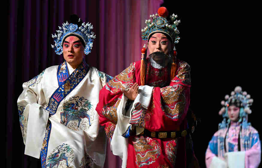 河北石家庄：引进高雅艺术 丰富文化生活