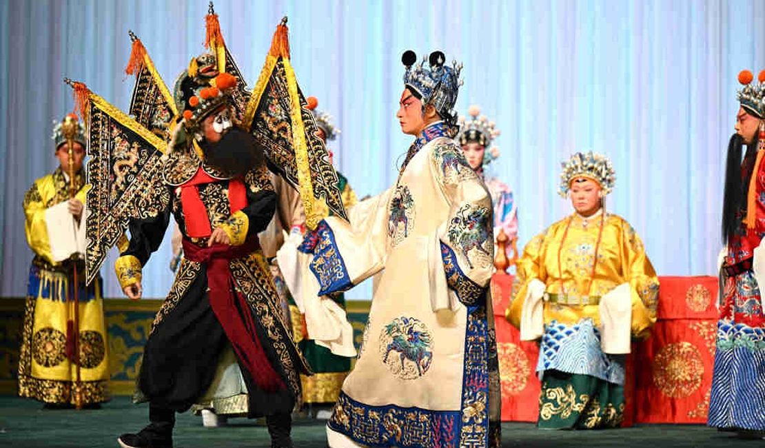 河北石家庄：引进高雅艺术 丰富文化生活