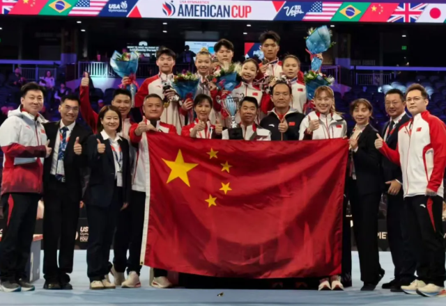 河北小将田倬凡夺得2026年体操美国杯混合团体冠军