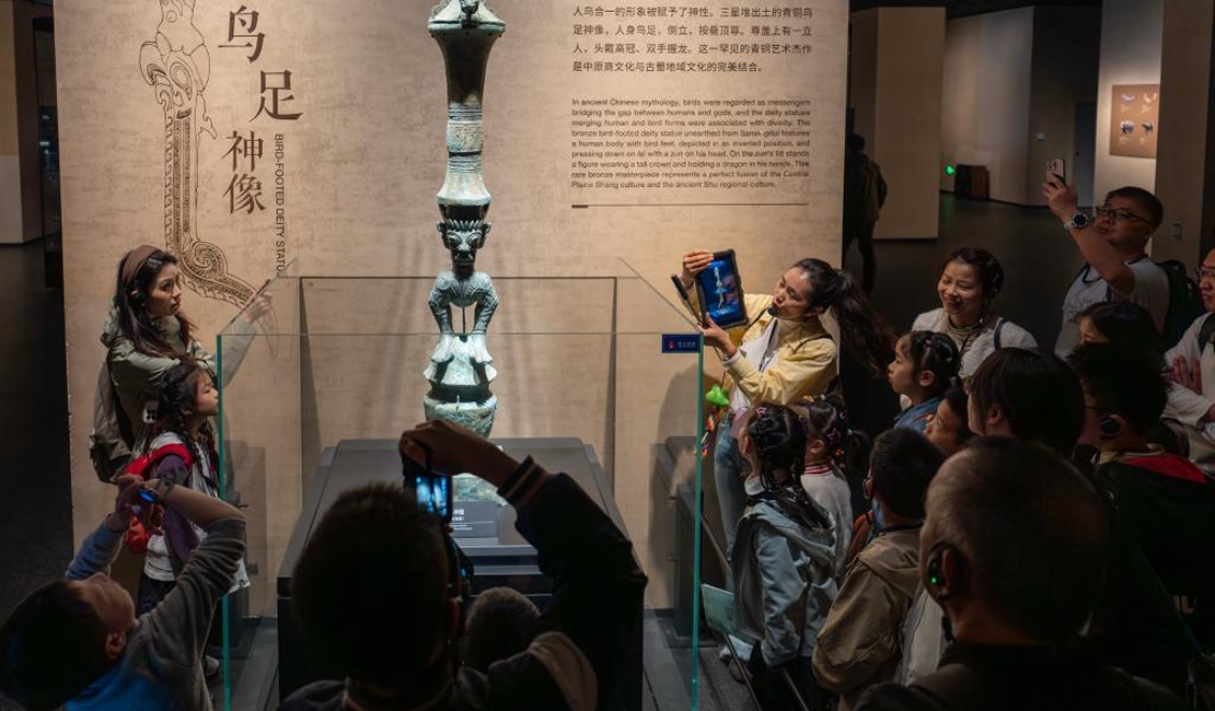 四川多地开启春假 三星堆博物馆迎来研学游高峰