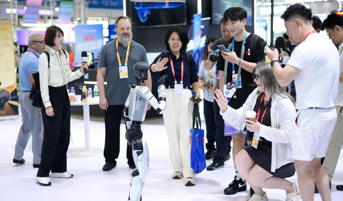 第六届消博会：AI绘就消费新图景