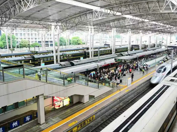 6月20日全国铁路预计发送旅客1224万人次