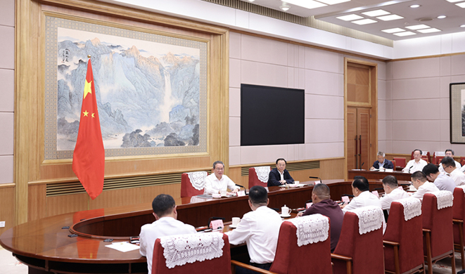 李强主持召开经济形势专家和企业家座谈会
