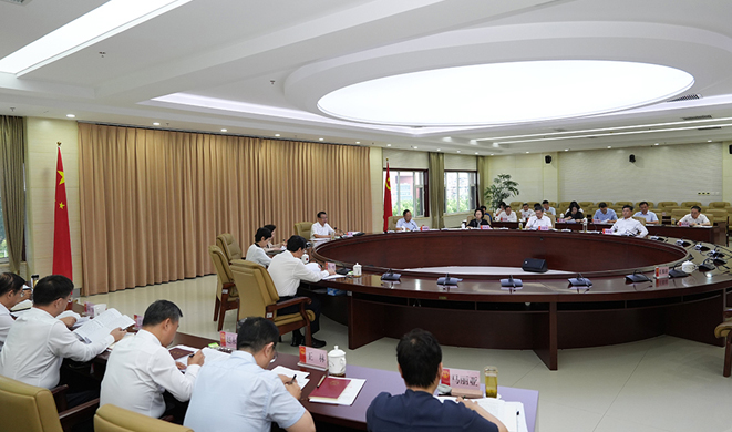 省人大常委会党组召开扩大会议