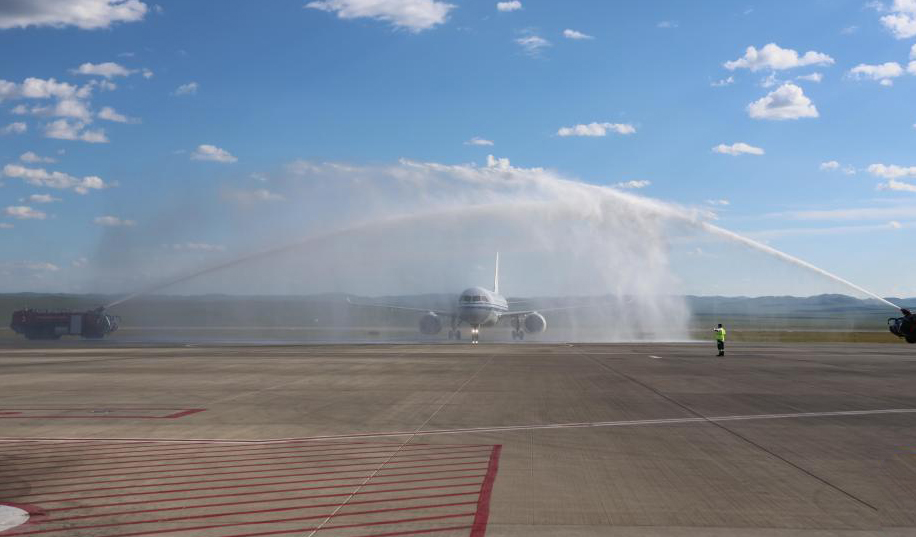 C919圆满完成首次国际商业航班飞行
