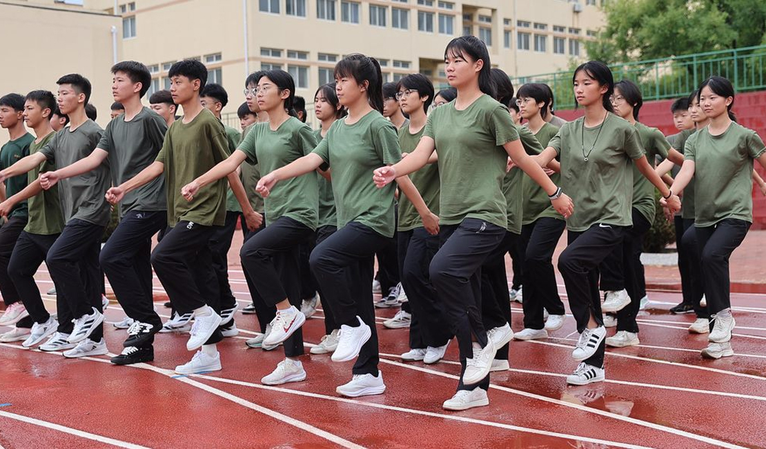 新生军训 磨炼意志