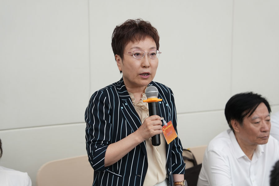 省十四届人大城乡建设和环境资源委员会委员曹胜昔提问