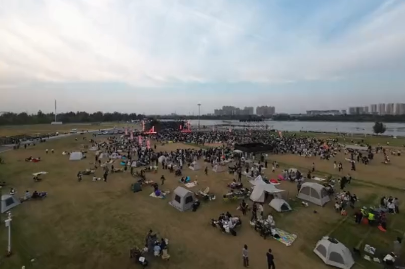 河北石家庄：滹沱河畔乐享假日时光