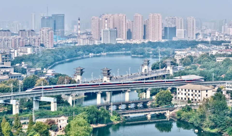 全国铁路10月11日起实行新的列车运行图