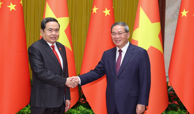 李强会见越南国会主席陈青敏