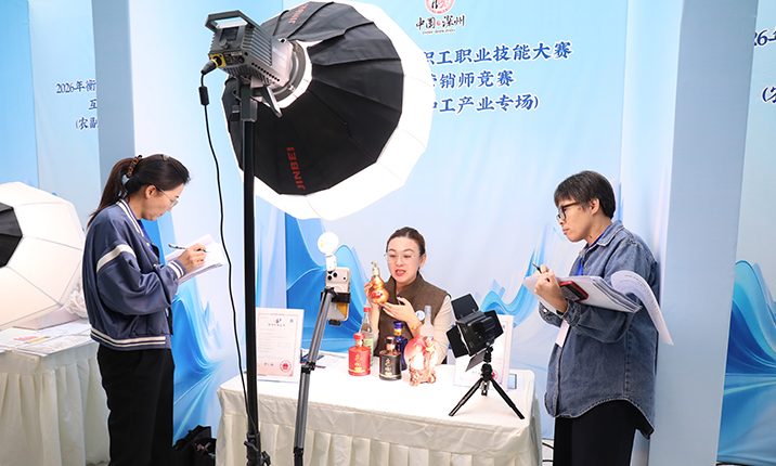 河北衡水：以赛促学提技 以展促销兴农